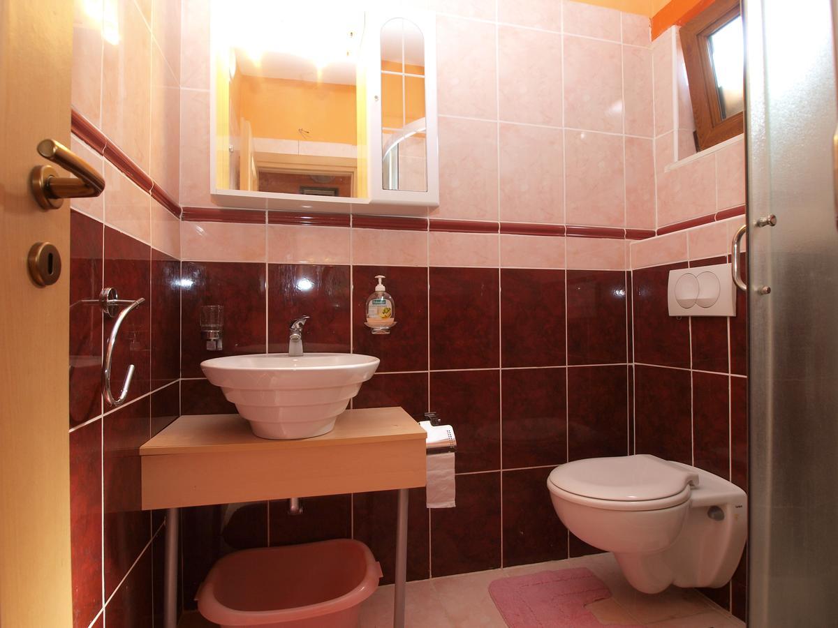 Apartments Slavica 382 Pula Exterior foto